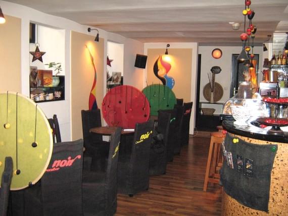 Csokoládézó és bár Noir ChocoBar Csokoládézó és bár Noir ChocoBar