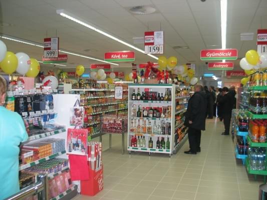 Coop Szuper belső
