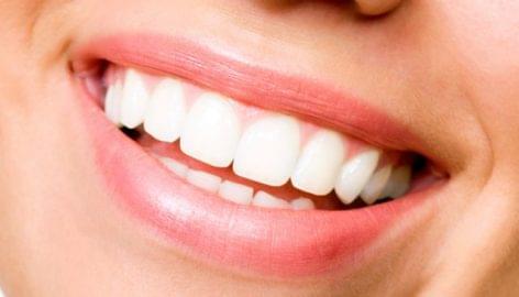 Hungarian startup company builds a franchise network on cosmetic tooth whitening in Europe
