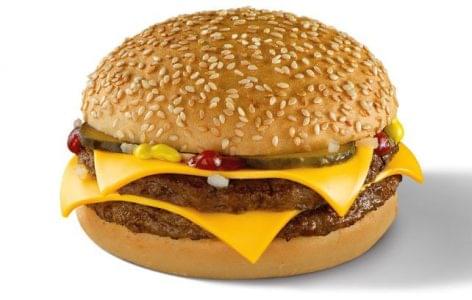 The McDonald's is preparing with Gluten Free Double cheeseburger for the International Day of celiac disease