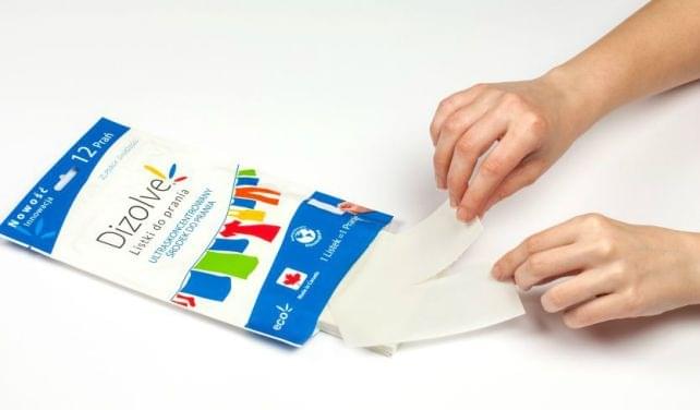 The Dizolve laundry sheets: detergent closed into sheets - Trademagazin