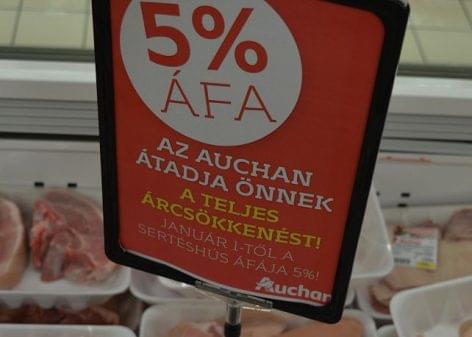 The Auchan gives the price advantage from the pork VAT to the customers