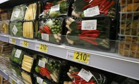 Franciaországban már büntetik az áruházakat, ha élelmiszert dobnak ki