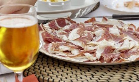 Drink Hungarian beer to the Easter ham