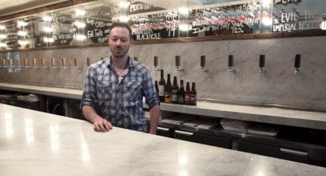 Modern kraftbeer-bar in New York – Video of the day