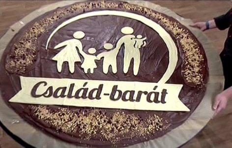The chocolate logo of the Család-barát is offered to charity purposes