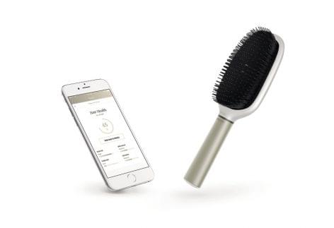 Smart hairbrush and UV patch