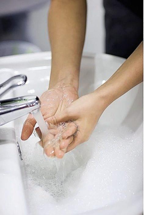 Magazine: Worries and hand washing in the toilet room