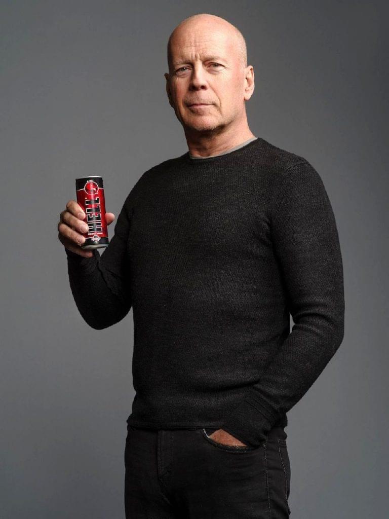 Bruce Willis in ad for HELL ENERGY Trademagazin