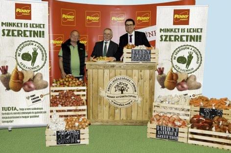 The Penny Market supports the Hungarian farmers with the purchase of second-class fruit and vegetable crops