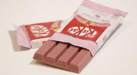 Megérkezett Magyarországra a rózsaszín csokoládé