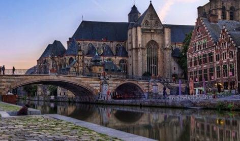 Belgiumban egy hónapra bezárnak a vendéglátó egységek