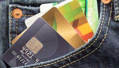 MNB: egyre nő a fizetési kártyák külföldi és internetes használata