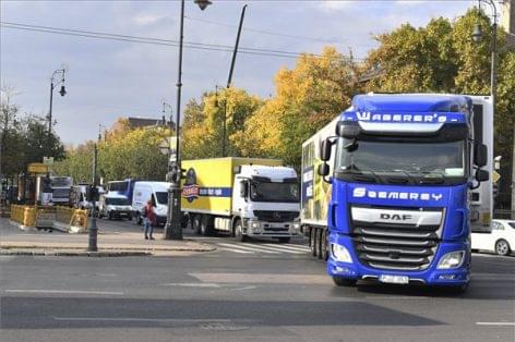 More than 50 tonnes of food donation was transported through Budapest on World Food Day