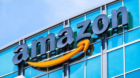 Amazon considers opening stores in Germany