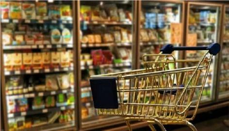 Elemzők: az élelmiszerek és a tartós fogyasztási cikkek emelték a decemberi inflációt