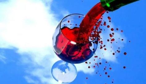 AM Secretary of State the new wine regulation is favoring producers