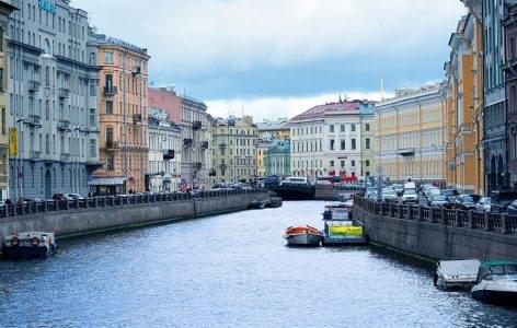 Szentpéterváron megnyitottak a múzeumok és az éttermek