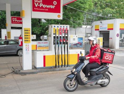 Home delivery of food and drinks sold in Shell filling stations