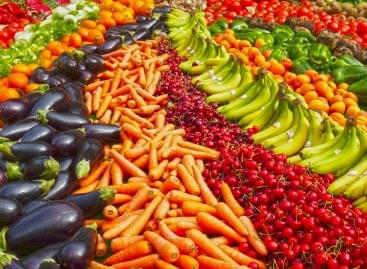 France Bans Plastic Packaging For Fruit And Vegetables