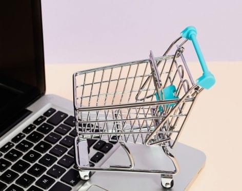 Hungarian webshops beat the banks during the epidemic – national research