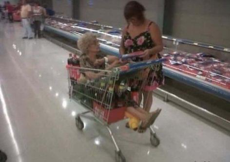 Bizarre things people saw at the grocery store – Picture of the day