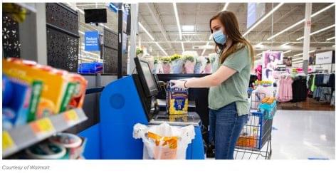 Walmart maintains growth with online sales up 37%