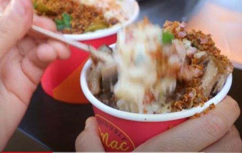 London Restaurant Only Sells Mac ‘N’ Cheese – Video of the day