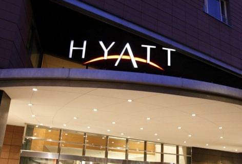 Hyatt acquires Apple Leisure Group