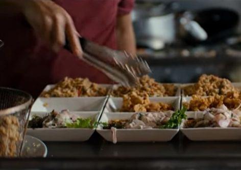 (HU) Szereti az utazós-street foodos dokumentumfilmeket? Ezt látnia kell! – A nap videója