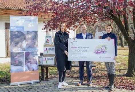 Epres Pannival indítja el jótékonysági programját a Kulcs Patikák