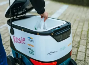 SPAR Trials Delivery Robot At Erasmus University Rotterdam