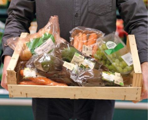 Pre-packaged Tesco fruit and vegetables in recycled packaging
