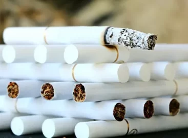 Évente nőhet a cigarettavásárláshoz kötött életkori korlát Angliában