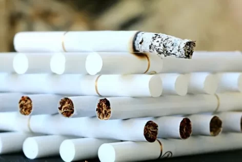 Évente nőhet a cigarettavásárláshoz kötött életkori korlát Angliában