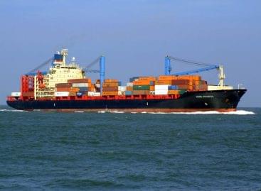 Container ships are already congested in front of German ports