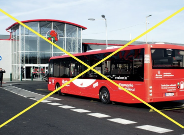 Auchan has been forced to end its popular free bus service