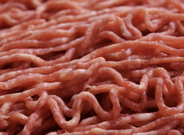 A román statisztikai hivatal szerint nőtt a hústermékek ára, a termelők szerint csökkent